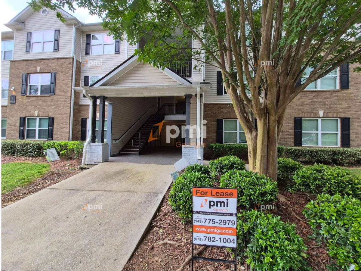 Condo for rent at 2204 Fairington Village Dr, Lithonia, GA 30038