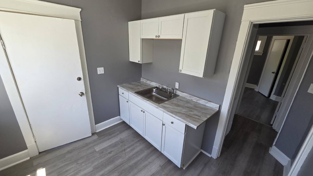 Townhouse for rent at 2094 W 104th St #2, Cleveland, OH 44102