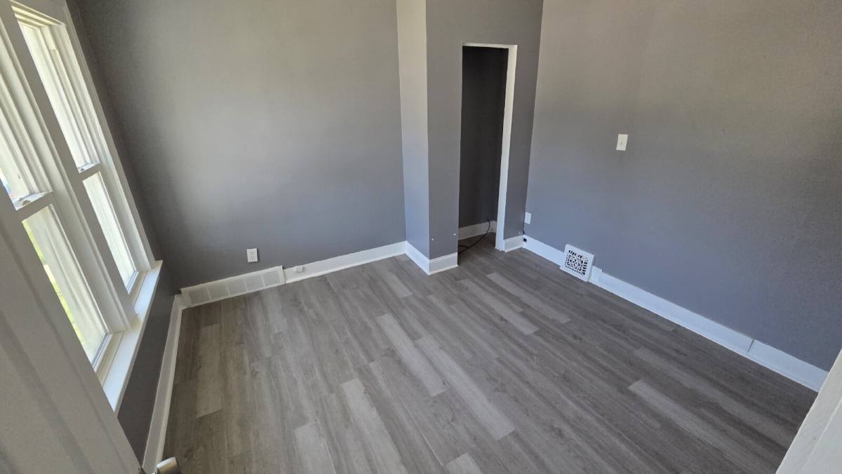 Townhouse for rent at 2094 W 104th St #2, Cleveland, OH 44102