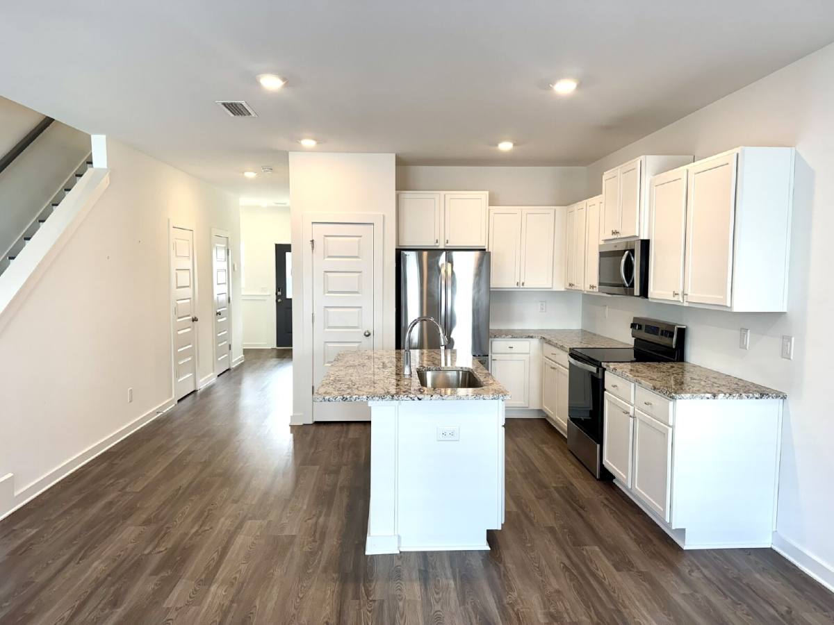 Townhouse for rent at 5889 Tyndall Place, Panama City, FL 32404