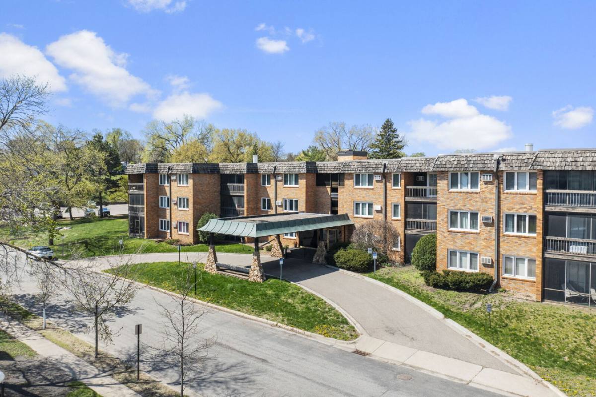 Condo for rent at 3200 Virginia Ave #106, Minneapolis, MN 55426