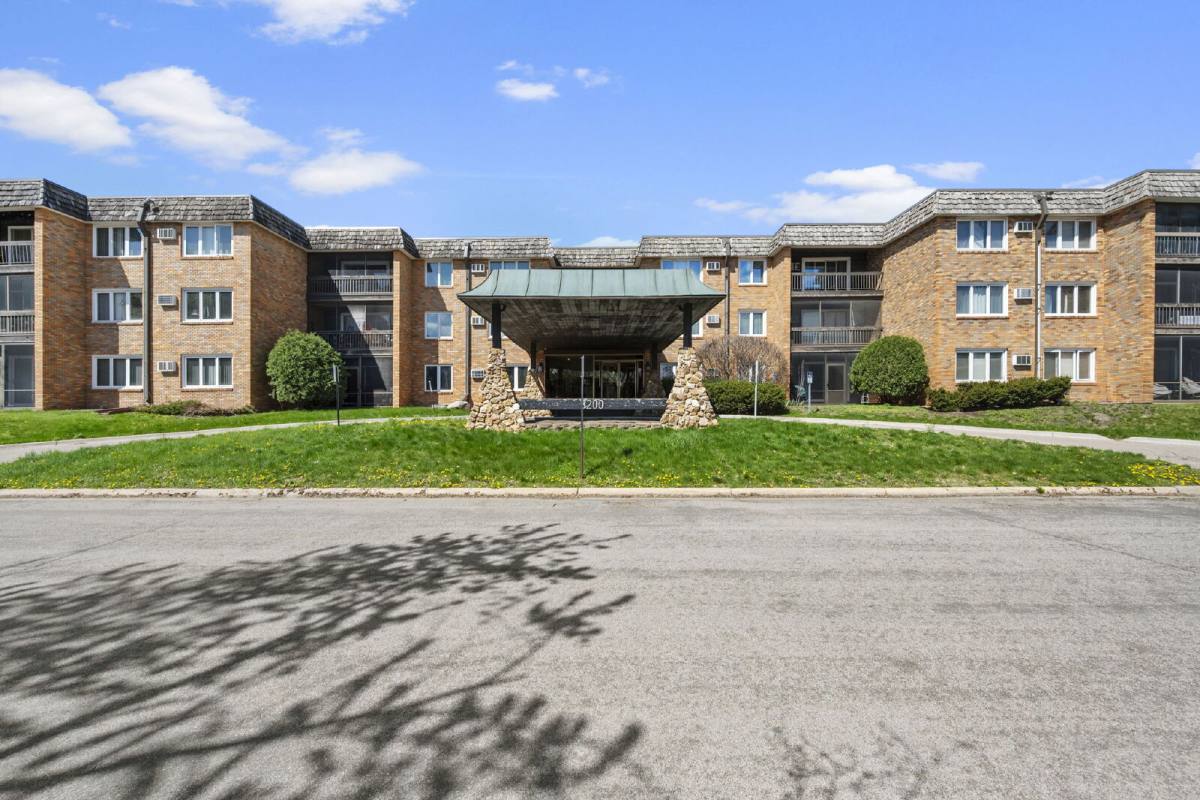 Condo for rent at 3200 Virginia Ave #106, Minneapolis, MN 55426