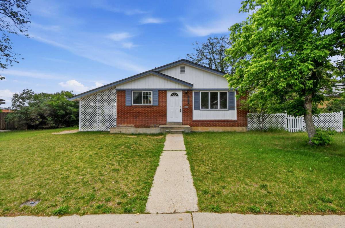 House for rent at 10712 Loren Lane, Denver, CO 80233