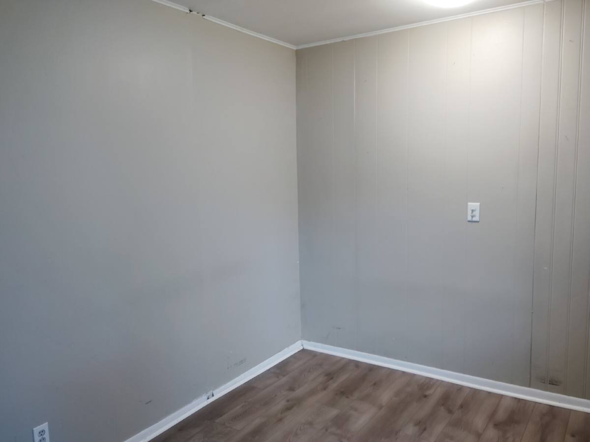 Townhouse for rent at 1296 7th St W #1, Saint Paul, MN 55102