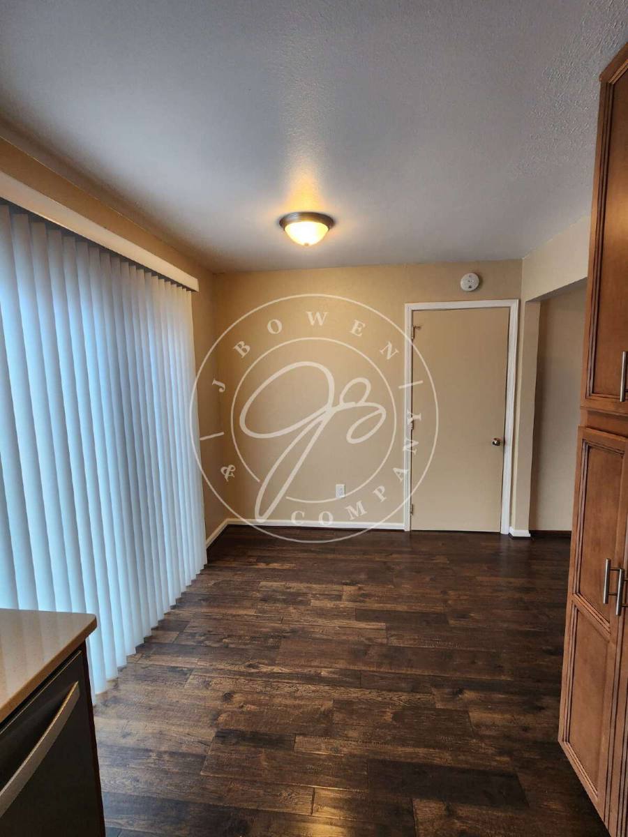 House for rent at 9450 Millcroft Rd, Perrysburg, OH 43551