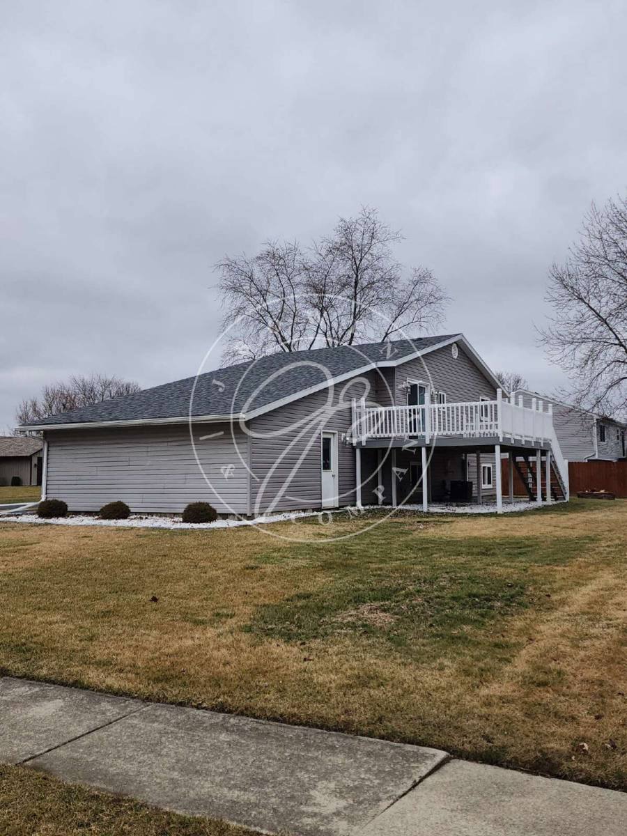 House for rent at 9450 Millcroft Rd, Perrysburg, OH 43551