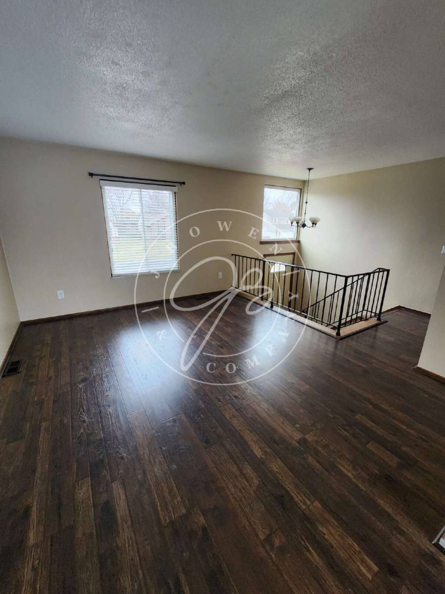 House for rent at 9450 Millcroft Rd, Perrysburg, OH 43551