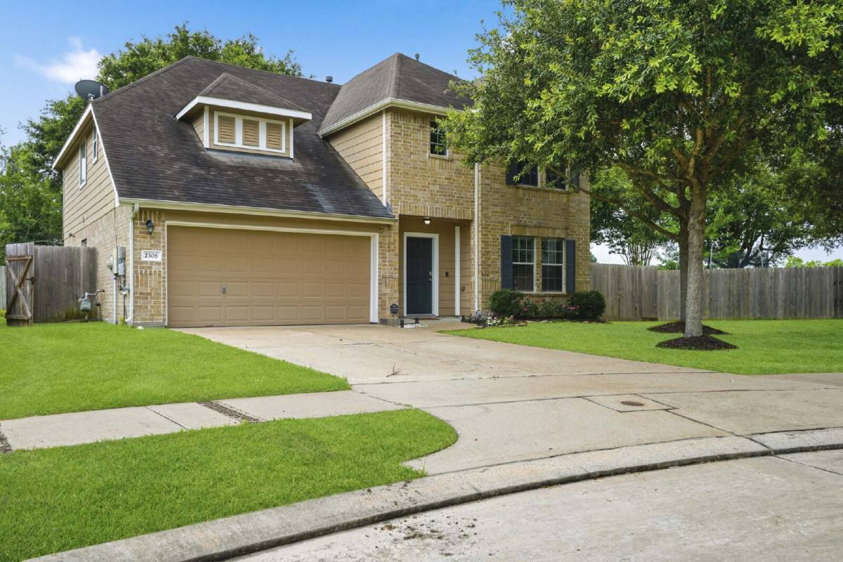 House for rent at 2306 Emerald Stone Court, Pearland, TX 77581