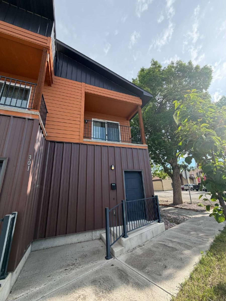 Townhouse for rent at 301 W 1st St #1, Laurel, MT 59044