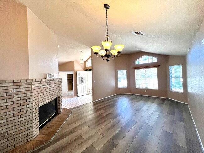 House for rent at 9316 Foxglen Court, Bakersfield, CA 93312