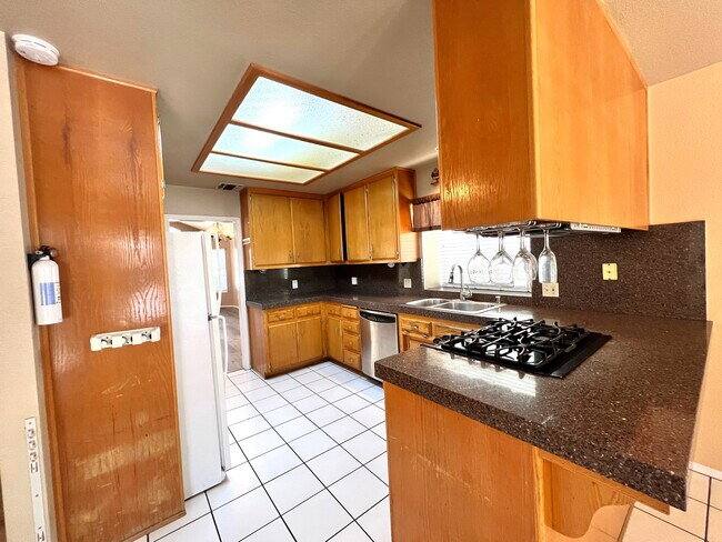 House for rent at 9316 Foxglen Court, Bakersfield, CA 93312