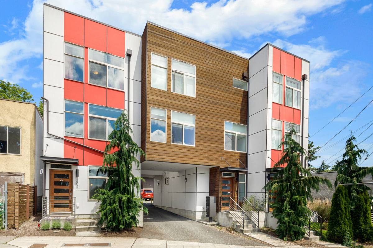 Townhouse for rent at 2608 S Judkins St, Seattle, WA 98144