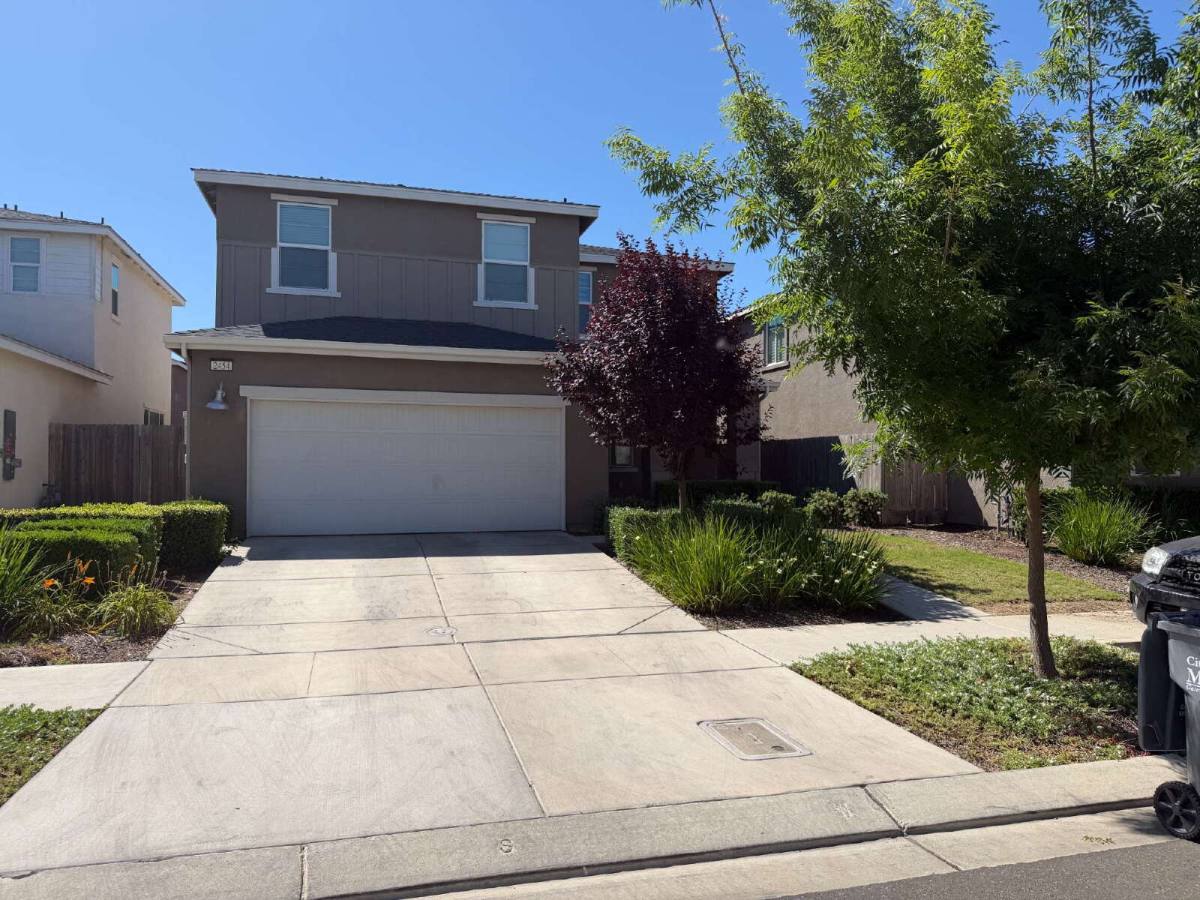 House for rent at 2454 Quesada Dr, Merced, CA 95340