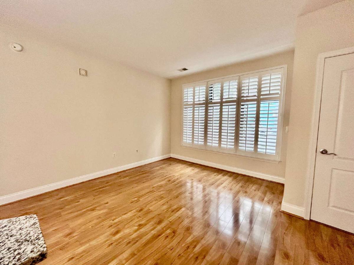 Condo for rent at 525 N Fayette St #117, Alexandria, VA 22314