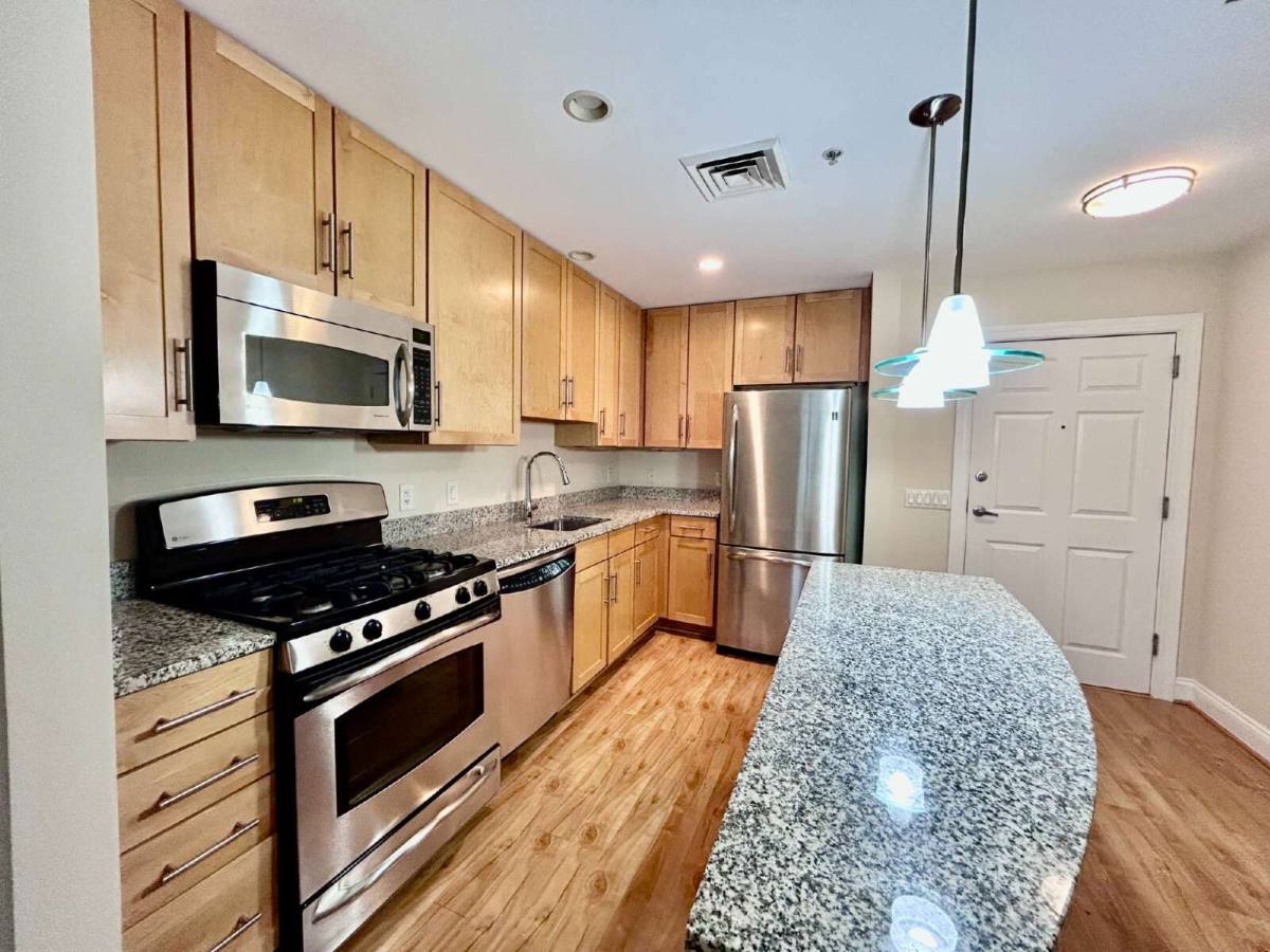 Condo for rent at 525 N Fayette St #117, Alexandria, VA 22314
