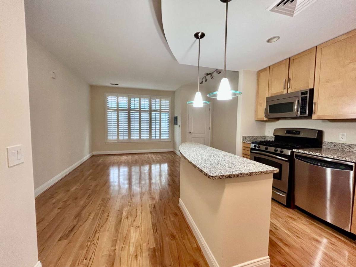 Condo for rent at 525 N Fayette St #117, Alexandria, VA 22314