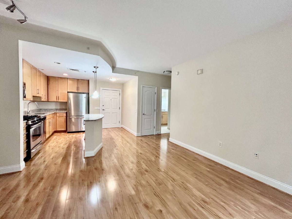 Condo for rent at 525 N Fayette St #117, Alexandria, VA 22314