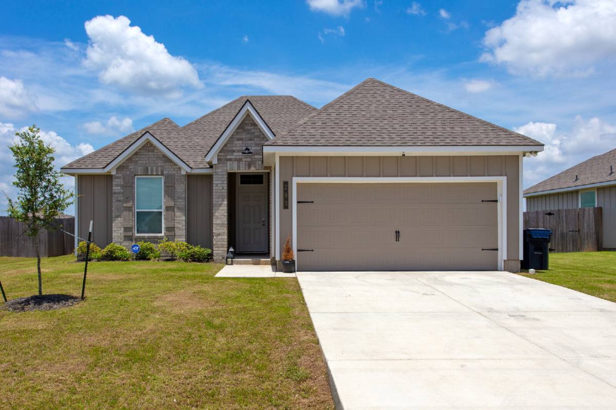 House for rent at 293 Harvest Lake Dr, Snook, TX 77878