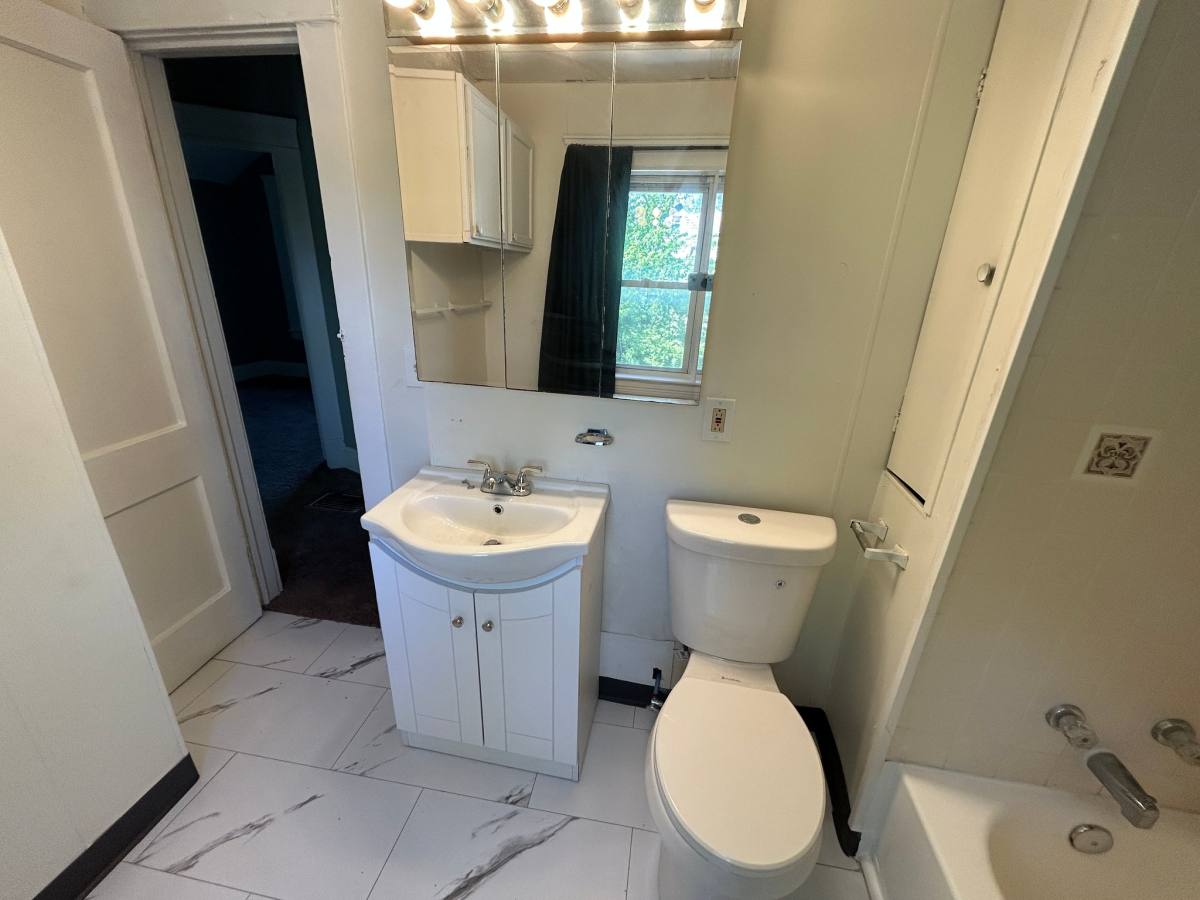 House for rent at 9535 Nelson Ave, Cleveland, OH 44105