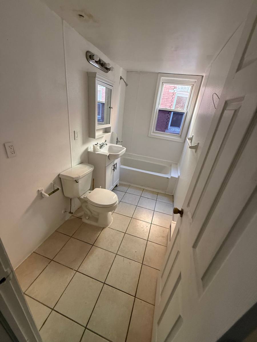 Apartment for rent at 43 Bedford St #B, Hartford, CT 06120