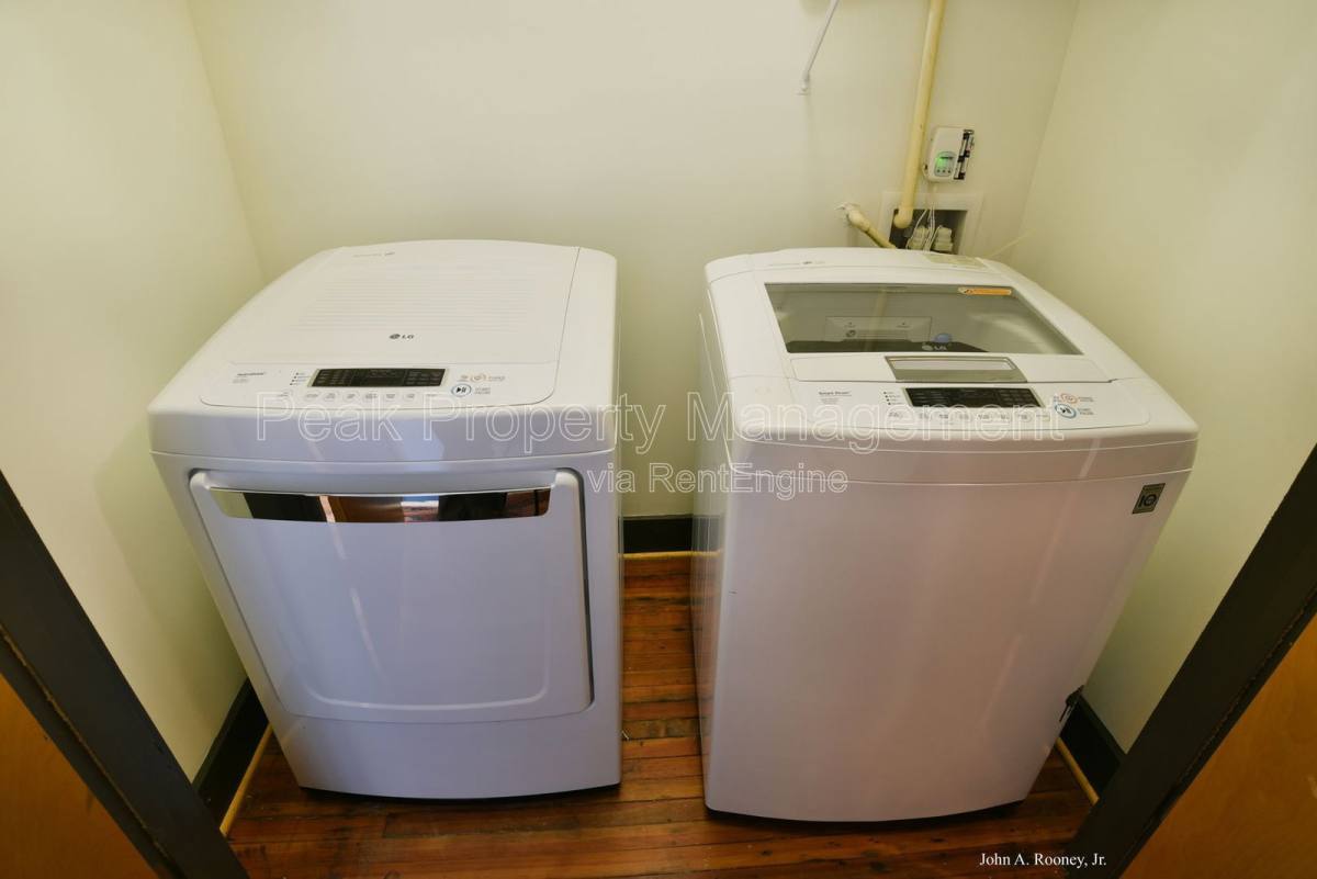 Apartment for rent at 132 N Sycamore St, Petersburg, VA 23803