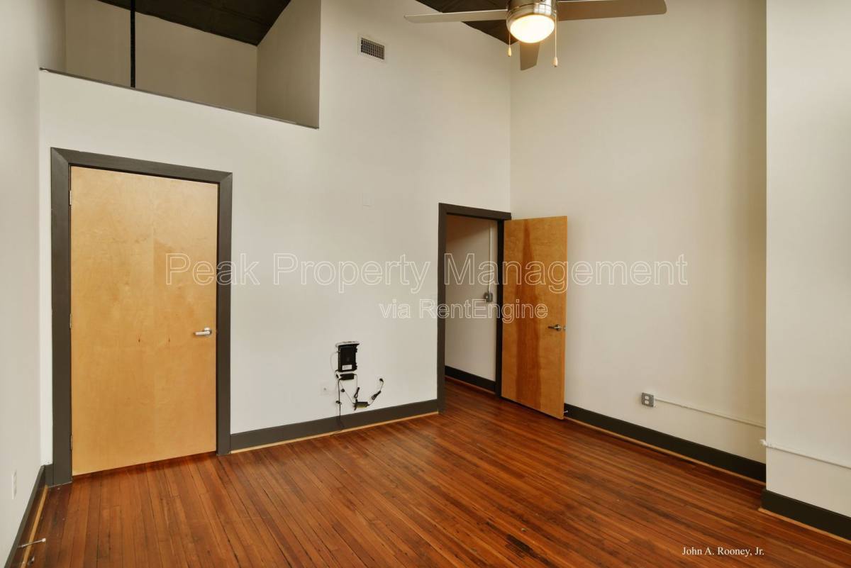 Apartment for rent at 132 N Sycamore St, Petersburg, VA 23803