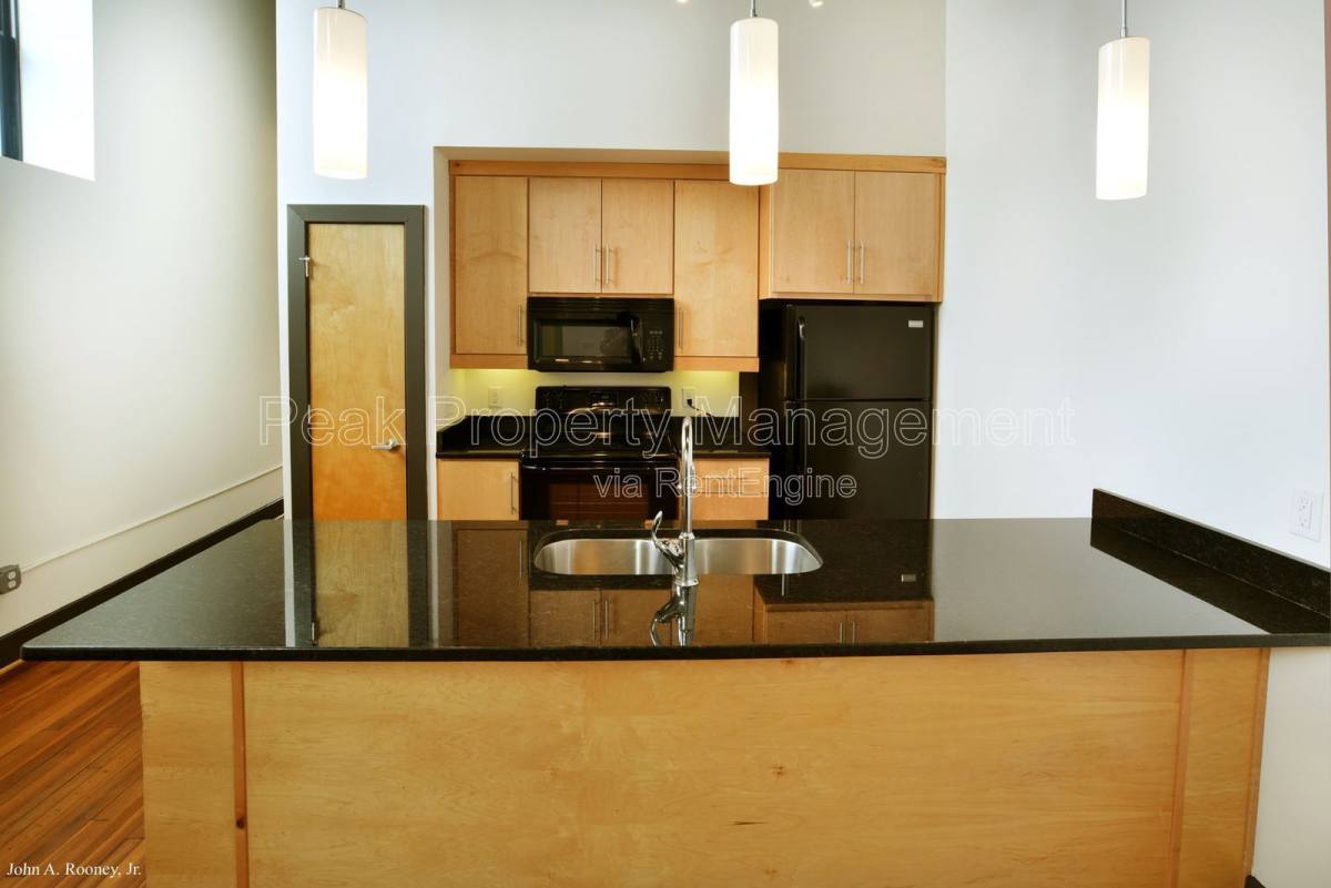 Apartment for rent at 132 N Sycamore St, Petersburg, VA 23803