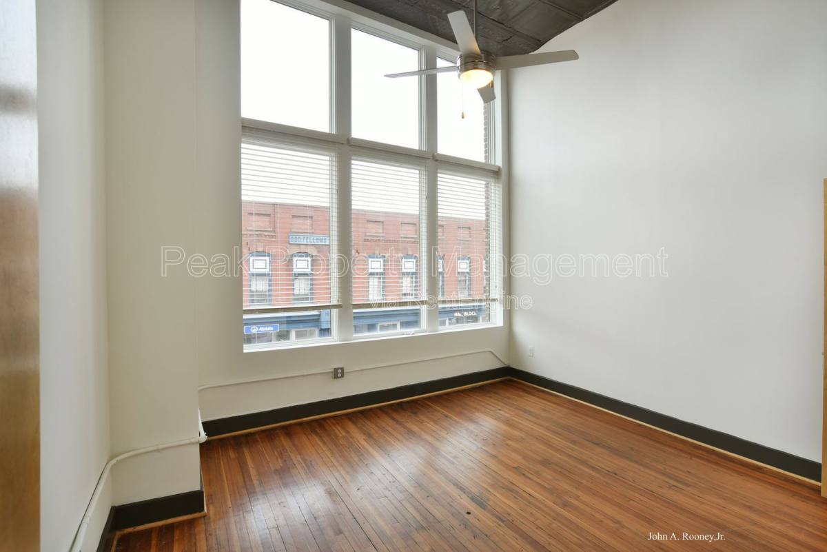 Apartment for rent at 132 N Sycamore St, Petersburg, VA 23803