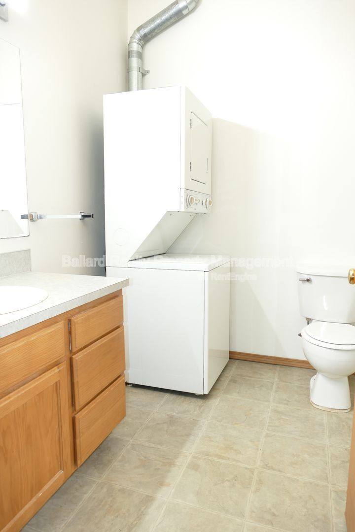 Apartment for rent at 1550 NW 51st St #1, Seattle, WA 98107