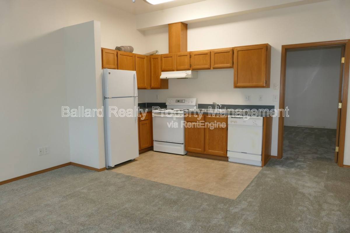 Apartment for rent at 1550 NW 51st St #1, Seattle, WA 98107