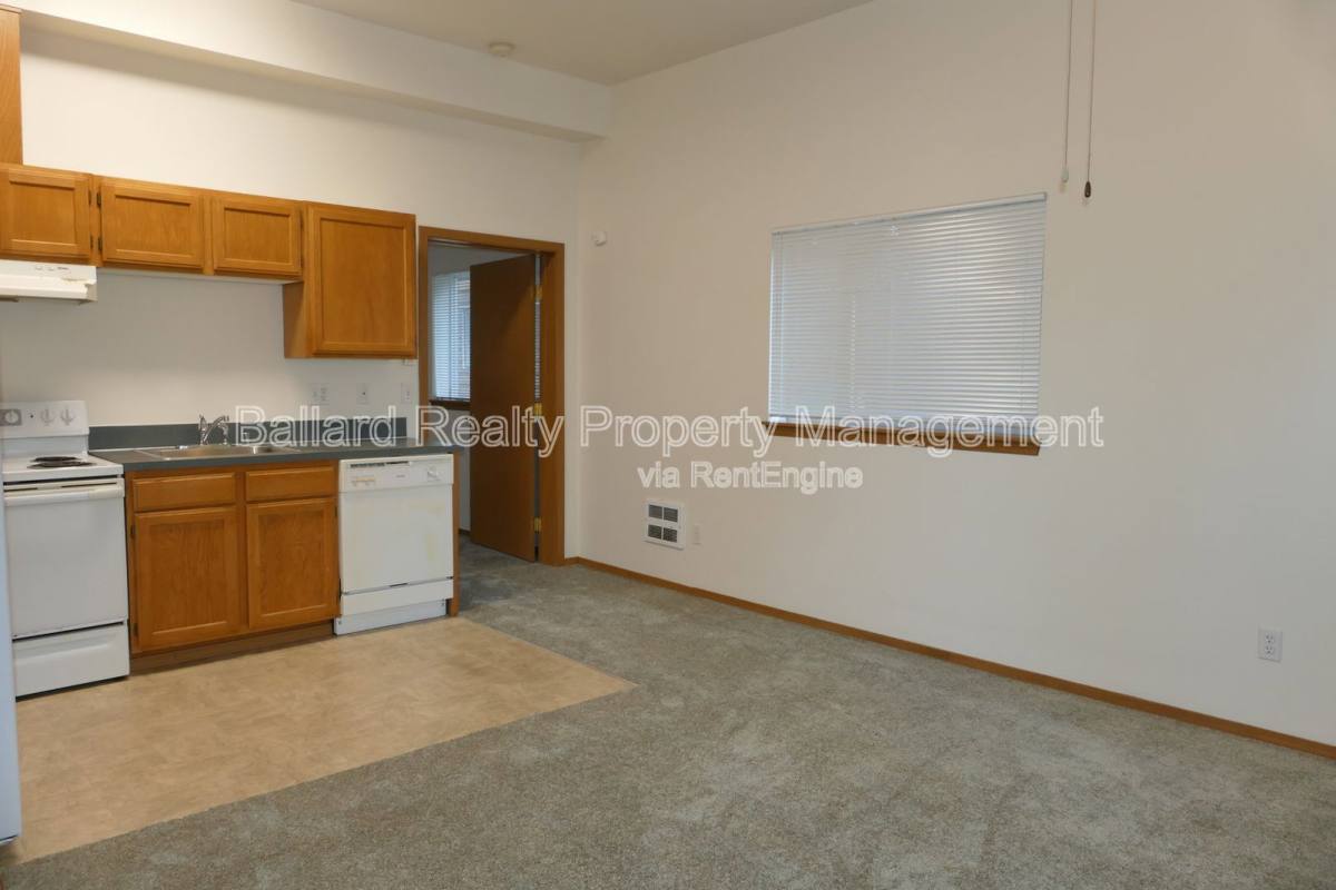 Apartment for rent at 1550 NW 51st St #1, Seattle, WA 98107