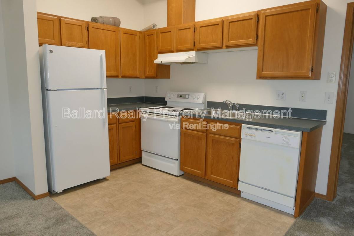 Apartment for rent at 1550 NW 51st St #1, Seattle, WA 98107
