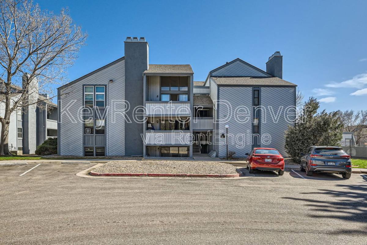 Apartment for rent at 14026 E Stanford Circle #J1, Aurora, CO 80015