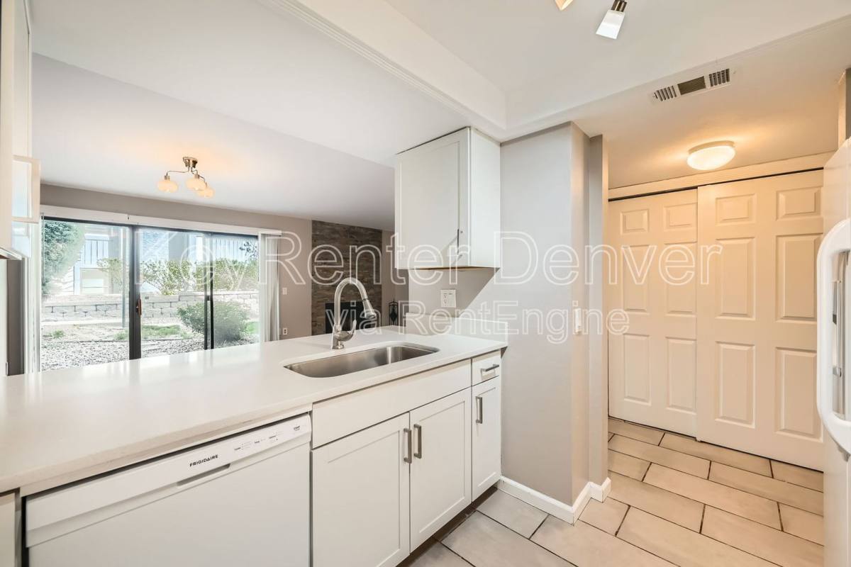 Apartment for rent at 14026 E Stanford Circle #J1, Aurora, CO 80015