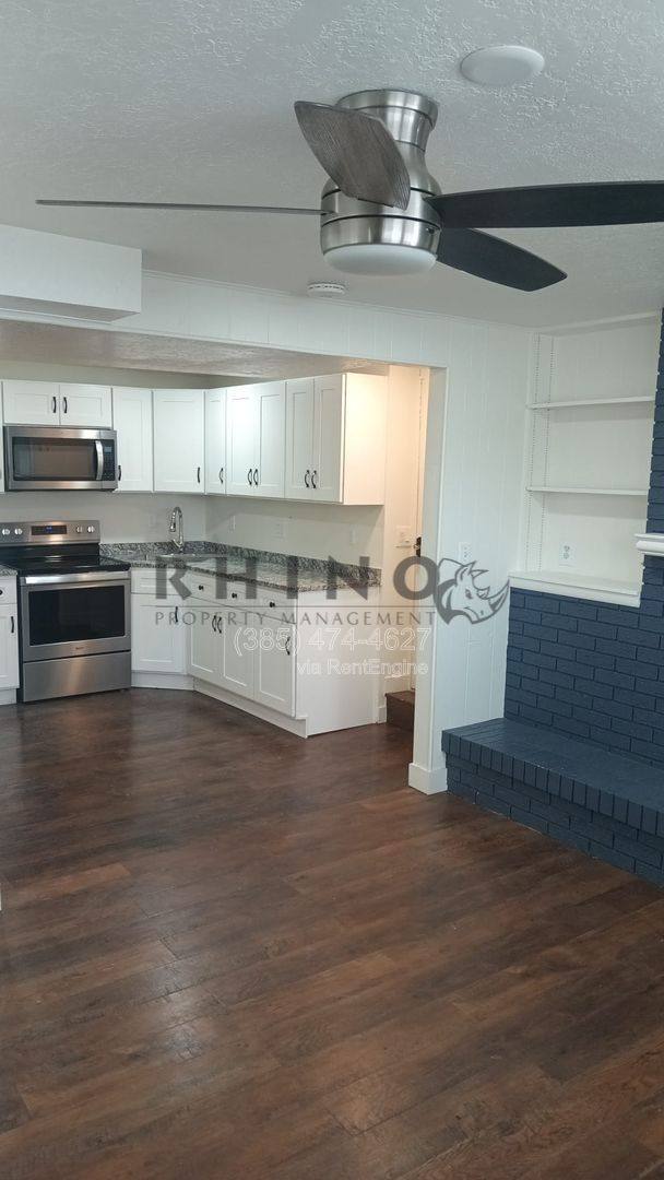 House for rent at 983 E Dry Gulch Circle, Sandy, UT 84094