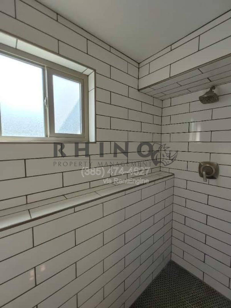 House for rent at 983 E Dry Gulch Circle, Sandy, UT 84094