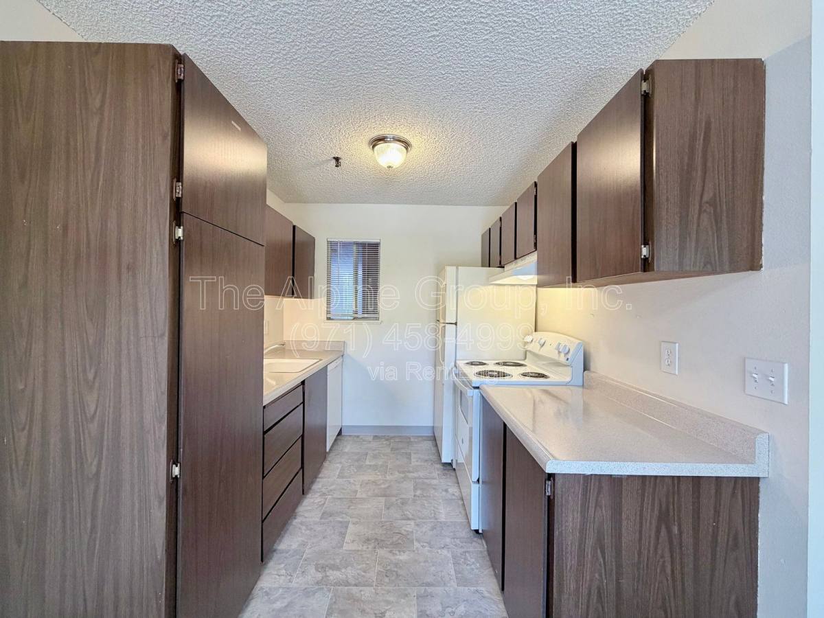 Apartment for rent at 13341 SW 17th St, Beaverton, OR 97008