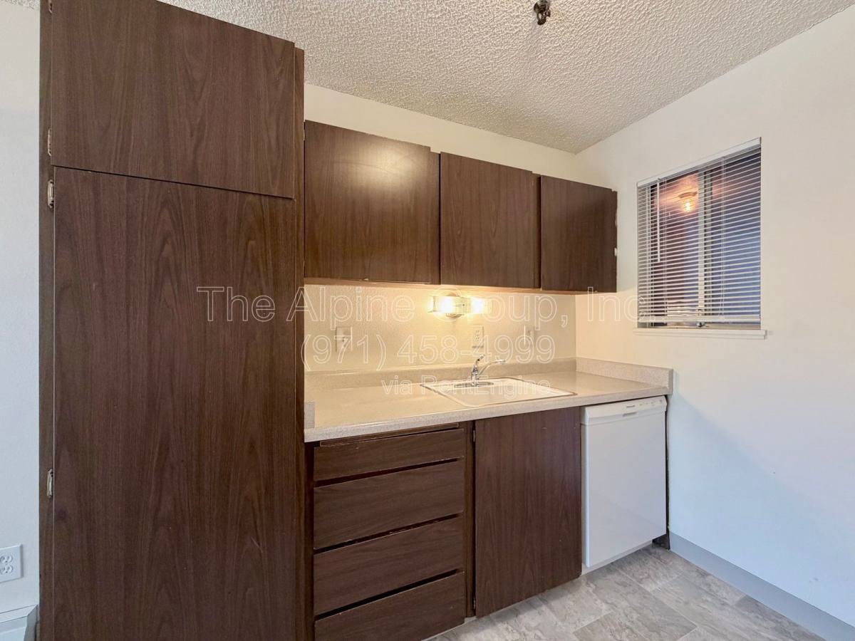 Apartment for rent at 13341 SW 17th St, Beaverton, OR 97008