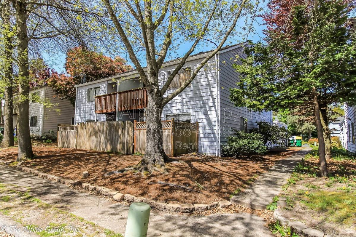 Apartment for rent at 13325 SW 17th St, Beaverton, OR 97008