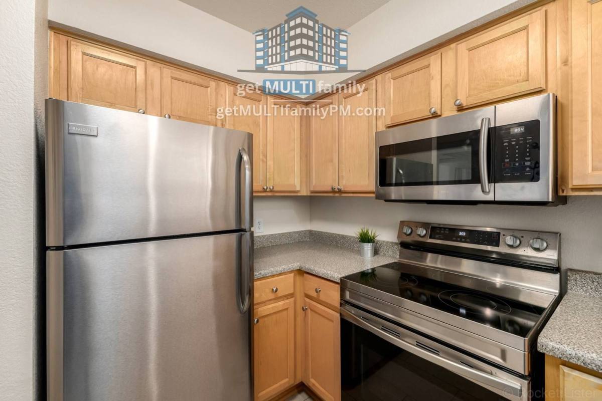 Condo for rent at 11640 N 51st Ave #237, Glendale, AZ 85304