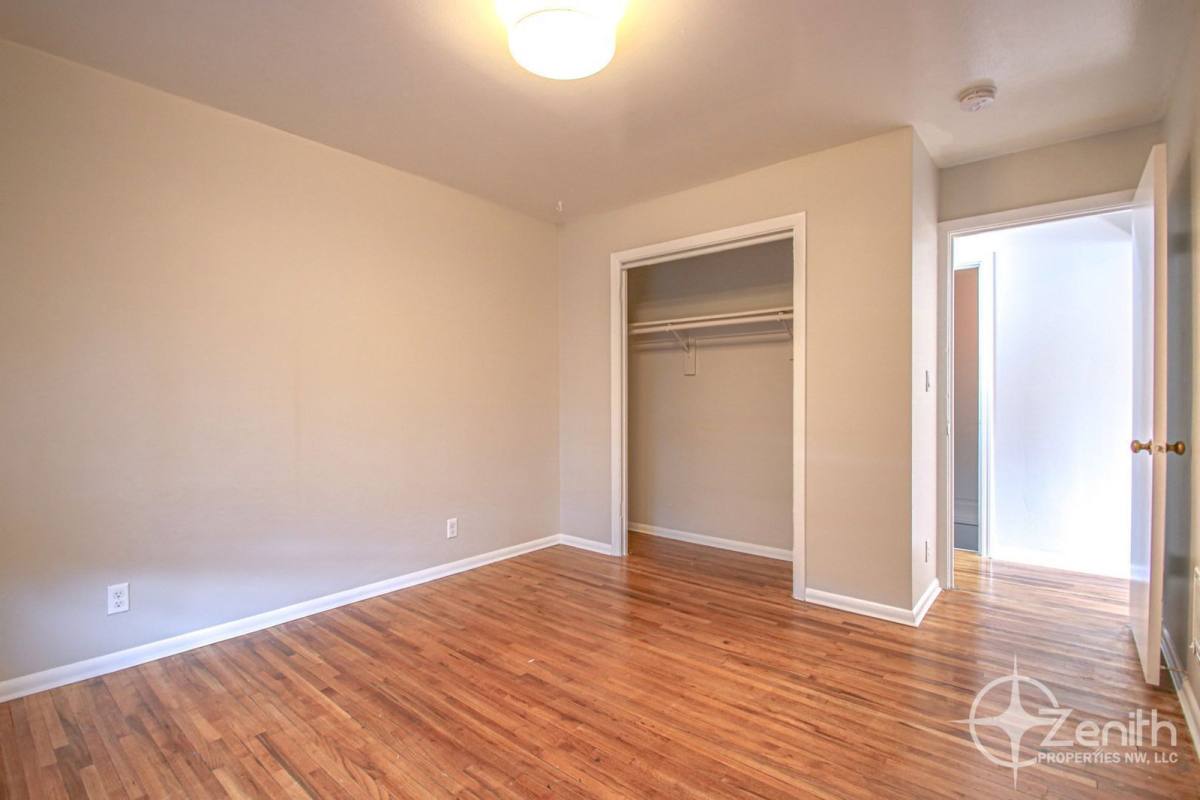 Apartment for rent at 1601 Esther St, Vancouver, WA 98660