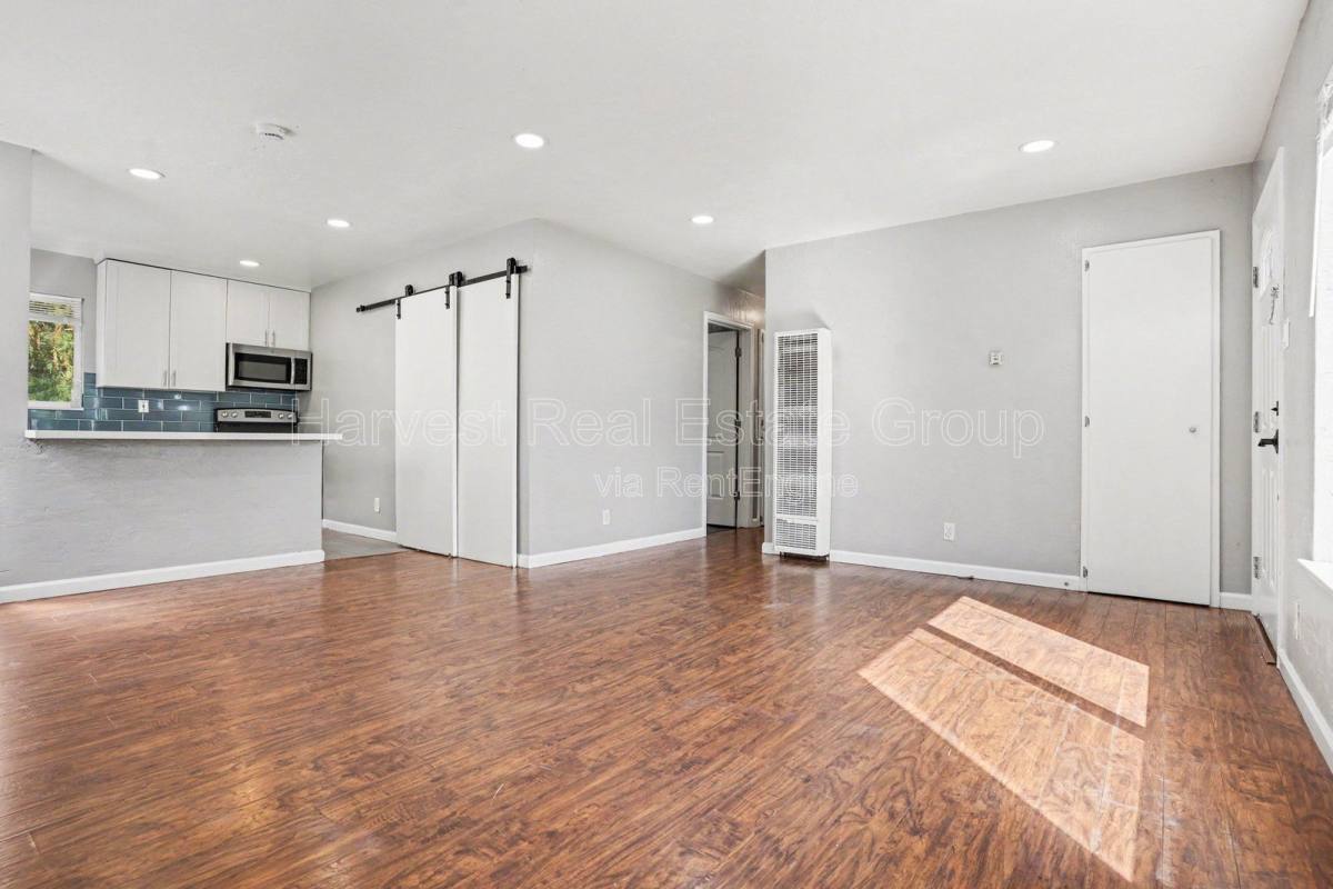 Apartment for rent at 14772 Midland Rd #C, San Leandro, CA 94578