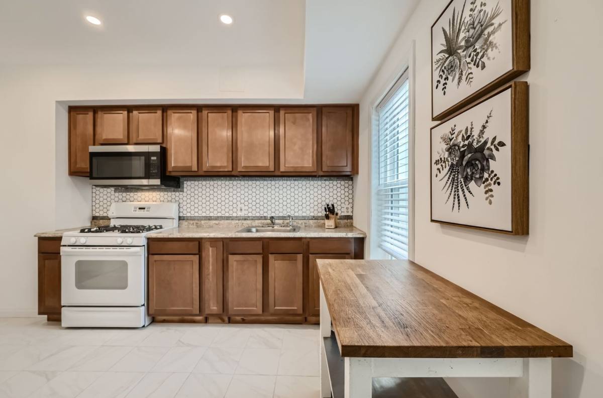 House for rent at 29 N Belnord Ave, Baltimore, MD 21224