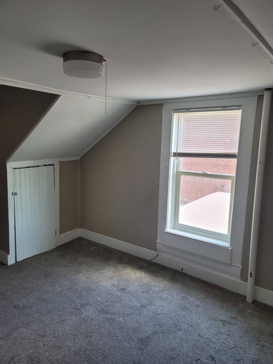 Apartment for rent at 232 Elm St #4, Holyoke, MA 01040