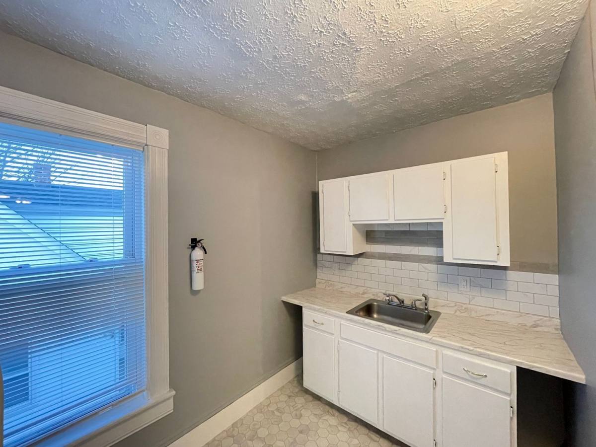 Apartment for rent at 601 Hevey St #5, Manchester, NH 03102
