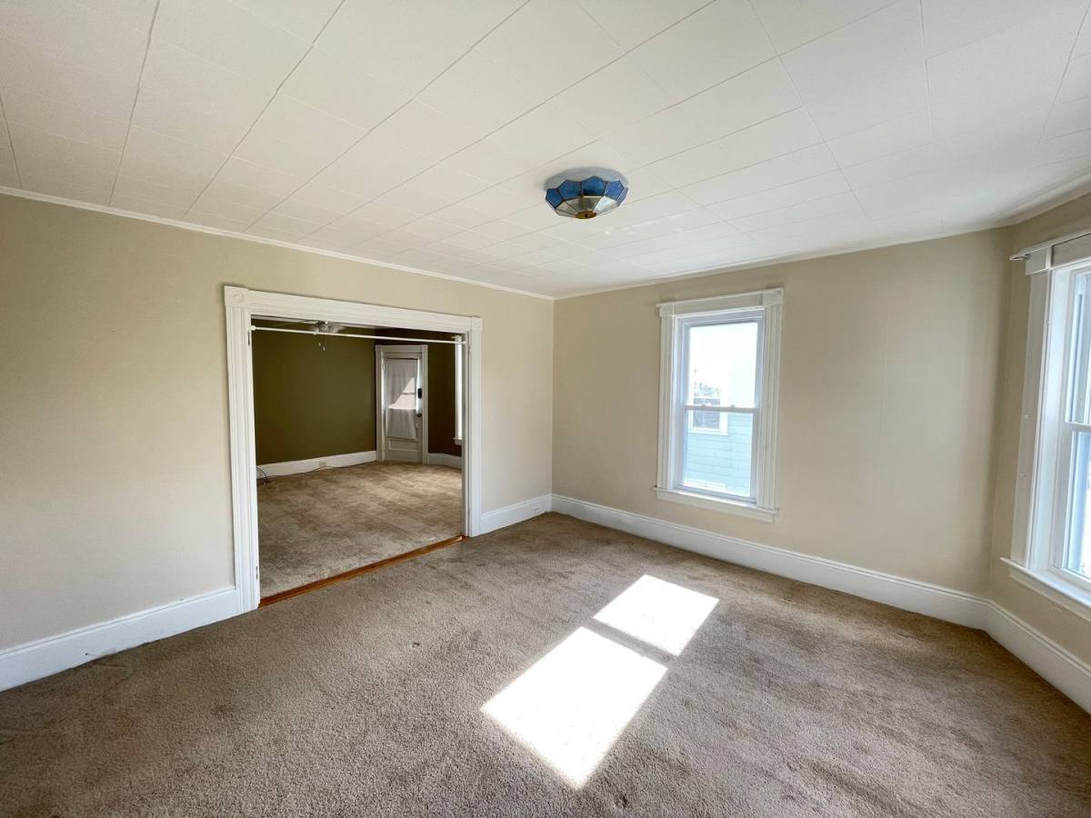 Apartment for rent at 601 Hevey St #5, Manchester, NH 03102