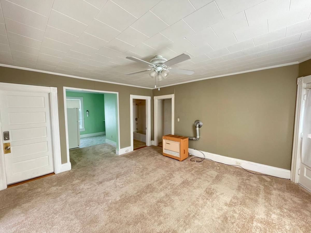 Apartment for rent at 601 Hevey St #5, Manchester, NH 03102
