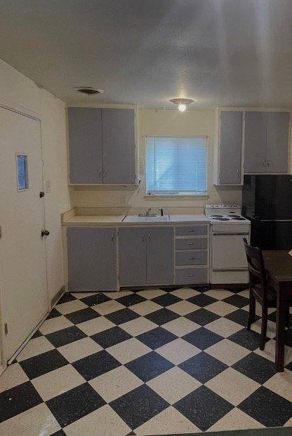 Apartment for rent at 706 Lincoln St, Las Vegas, NM 87701