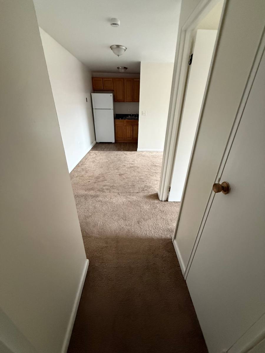 Apartment for rent at 16 Niles St #108, Hartford, CT 06105