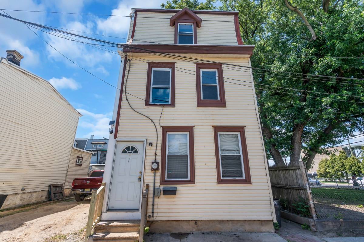 House for rent at 235 N Willow St, Gloucester City, NJ 08030